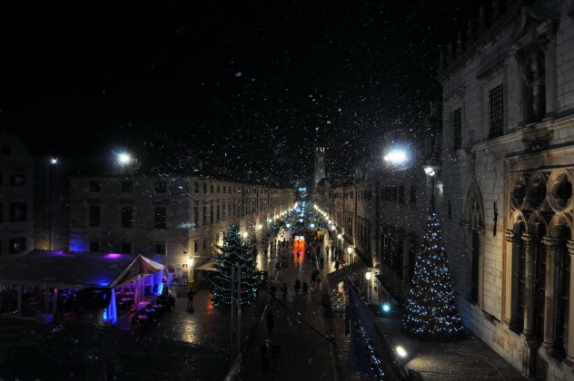Dubrovnik – Stradun spreman za doček 2016.