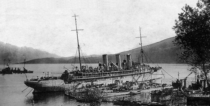 Brod „Gaa“ i podmornice u Đenovićima