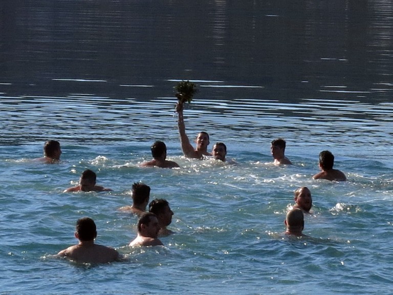 Tivat – Boško Piper prvi do krsta
