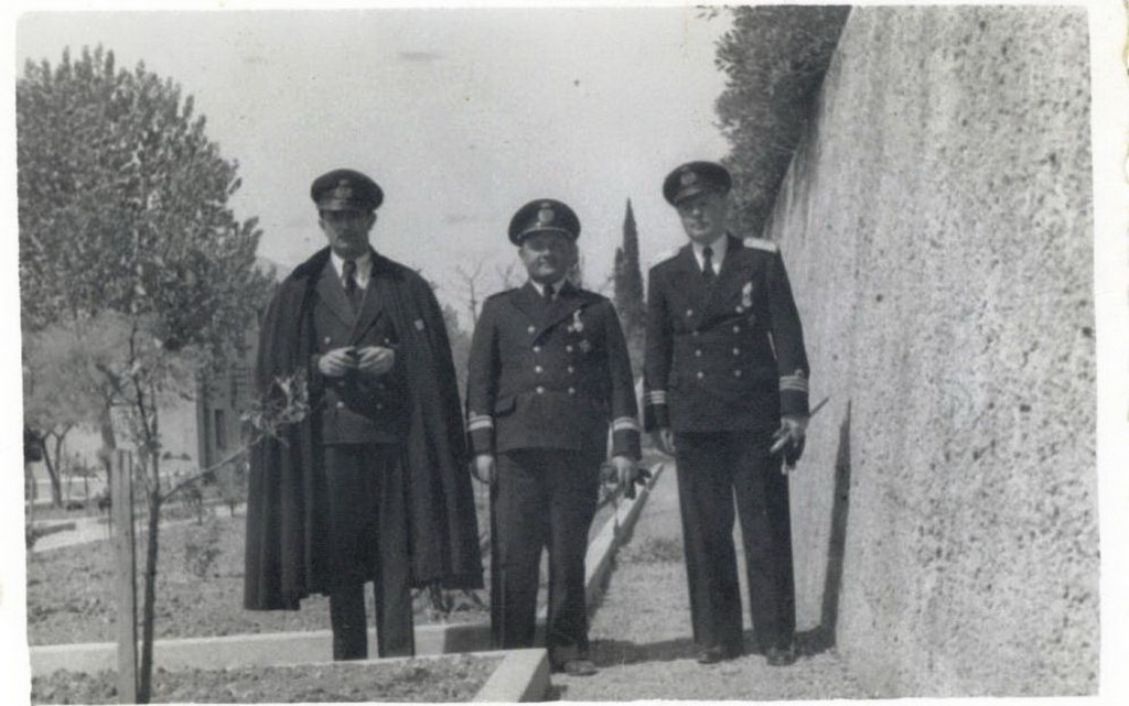 Petrović sa jugoslovensmkim vazduhoplovcima u Egiptu
