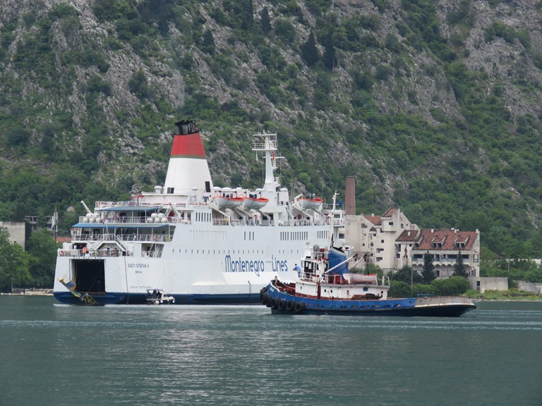 Kotor – „Sveti Stefan II“ ostao bez krmene rampe