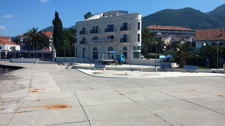 „La roche“ dobija sopstveno kupalište