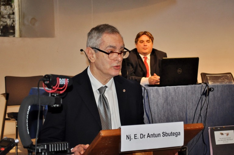 Prof. dr Antun Sbutega admiral Bokeljske mornarice