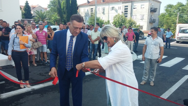 Tivat – uručeni ključevi novoizgrađenih stanova solidarnosti