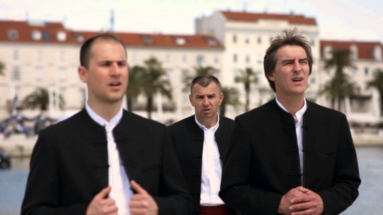 Splitska klapa „Contra“  u Perastu