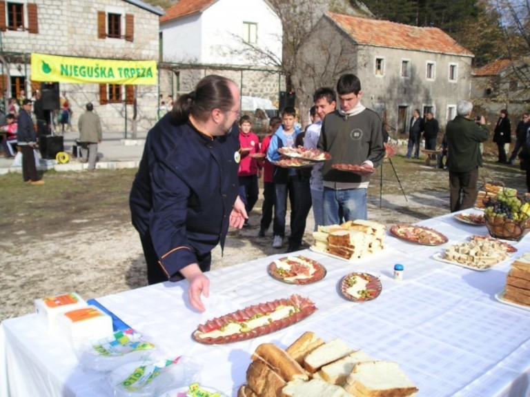 Održana dvanaesta “Njeguška trpeza” – sinonim za užitak