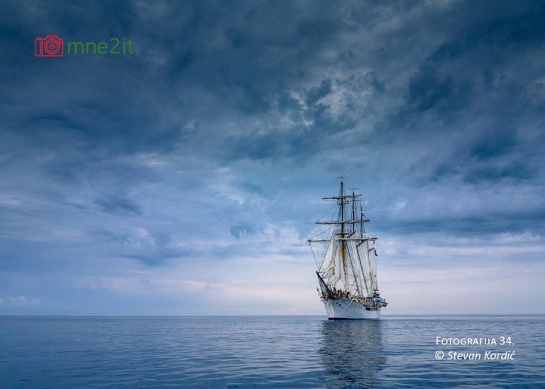 Aukcija fotografija za pomoć stradalima u zemljotresu