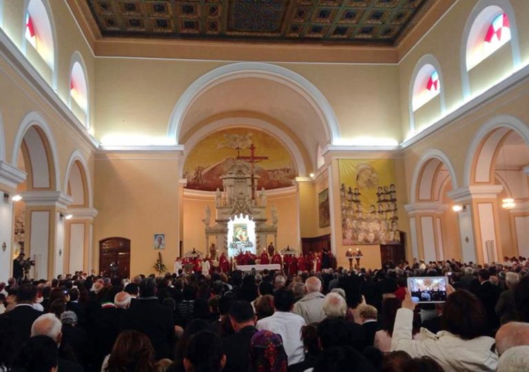 U Albaniji beatificirano 38 katolika, ‘mučenika’ iz vremena Envera Hodže