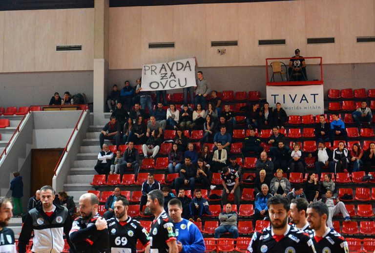 I navijači traže pravdu za “Crnu ovcu” – The Black Sheep, lokal u kojem je …