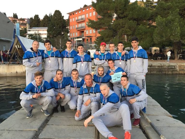 Veslači Srednje pomorske škole Kotor osvojili srebro u Portorožu