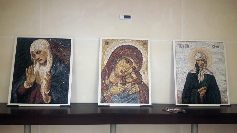 Budva – otvorena izložba mozaika Jovana Pake Kentere