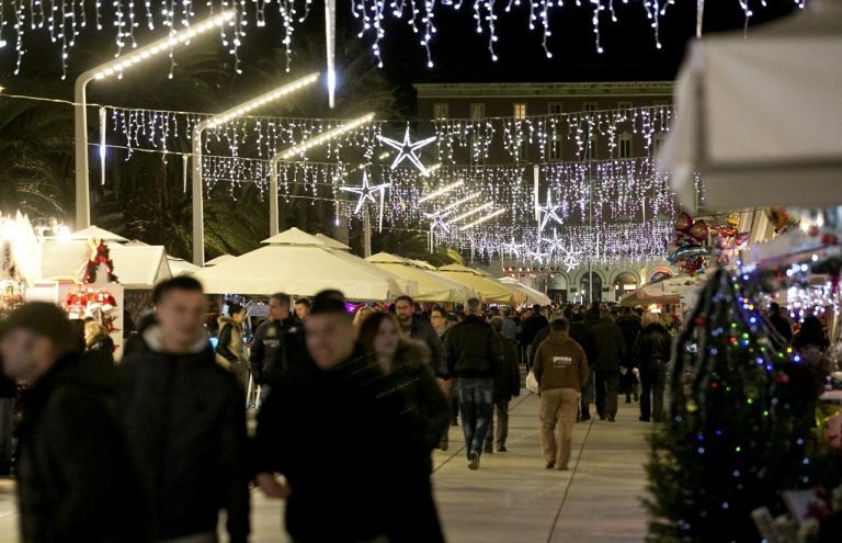 Split: sve važno se događa na Rivi, Pjaci …(foto)