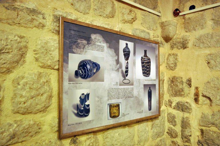 „Dodir vatre – priča o staklu iz muzejskih zbirki Crne Gore”