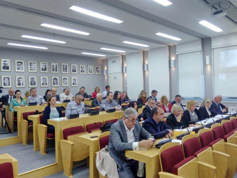 Herceg Novi: Jednoglasno skraćeni odbornički mandati – novi izbori