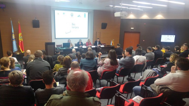 Tivat – okrugli sto o stvaranju povoljnijeg poslovnog ambijenta, Bez barijera, ali ne i za novinare