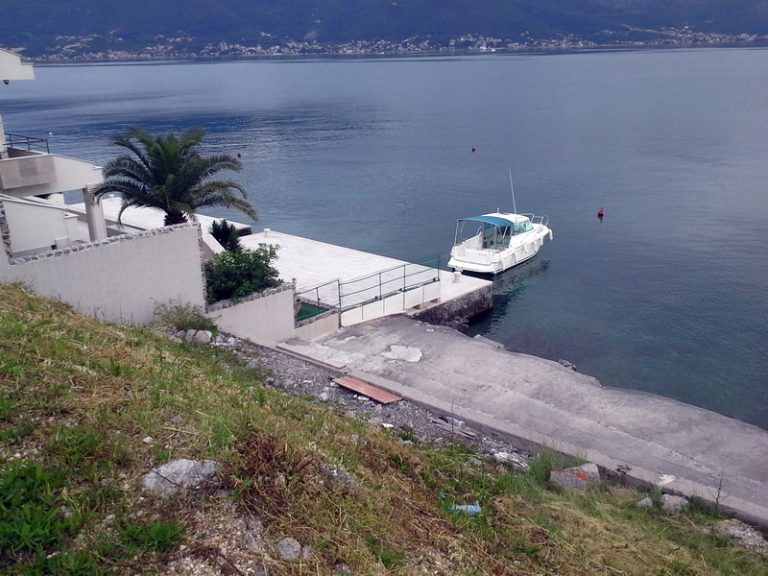 Kako doći do mora – Opština Tivat pokušava da pomogne stanovnicima Krašića