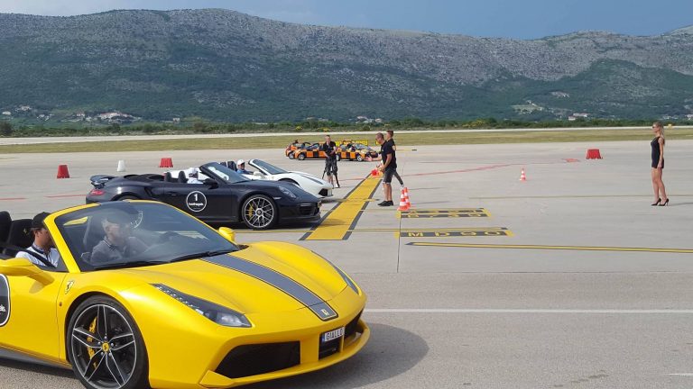 Porsche, Aston Martin, Ferrari… Luksuzni automobili na dubrovačkom aerodromu!