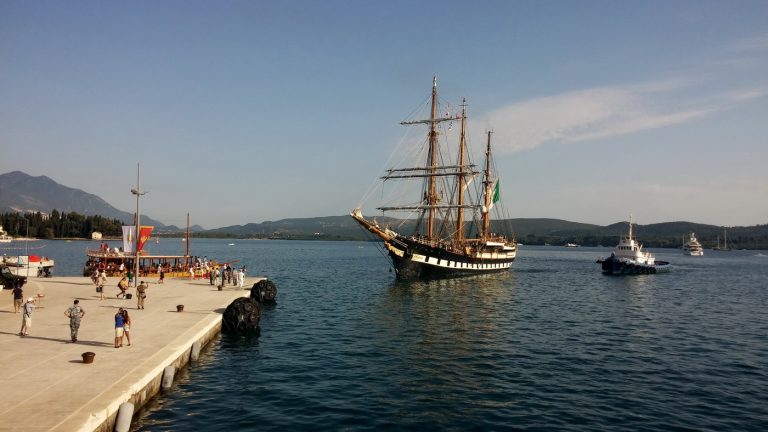 „Palinuro“ tri dana ostaje u Boki
