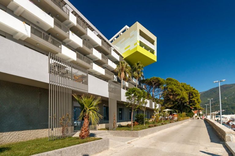 Bijela – “Delfin” i “Park” će ugostiti preko 15.000 turista