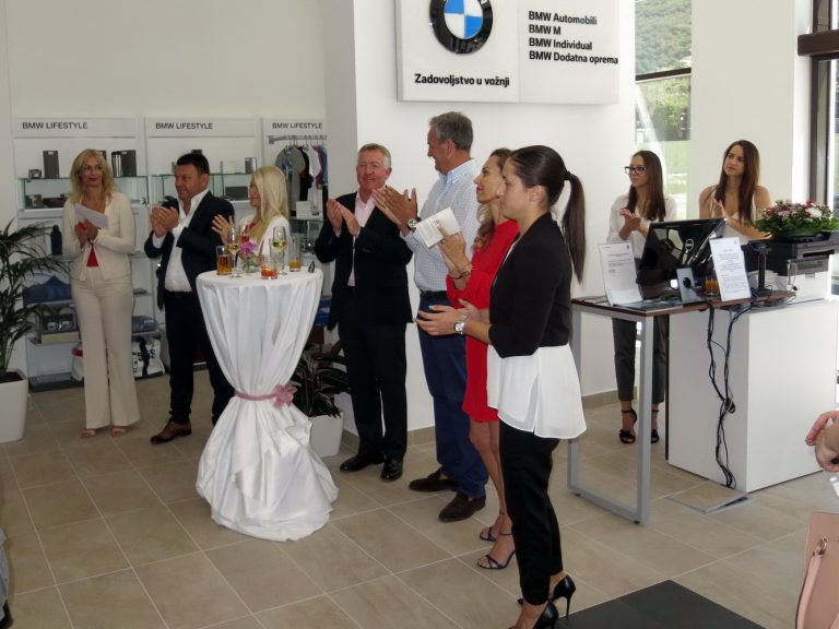 BMW u velikom stilu stigao u Porto Montenegro