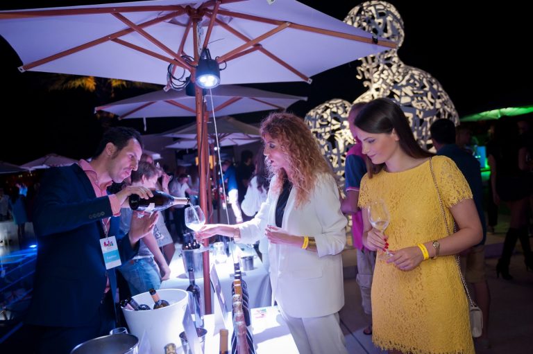 Peta edicija salona vina SuperWine u Porto Montenegru