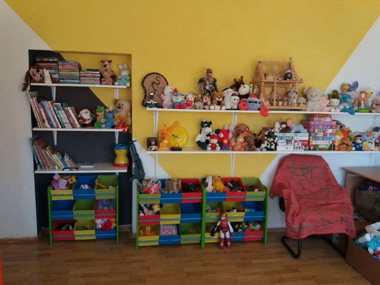 Ne bacajte zaboravljene igračke: U Šibeniku otvorena Eko knjižnica igračaka