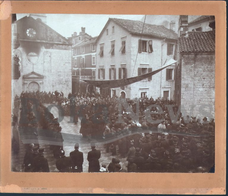 Pet kotorskih crkava Bogu i svetom Nikoli u čast posvećenih