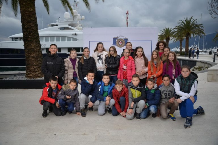 Završena humanitarna akcija Help Portrait u Porto Montenegru