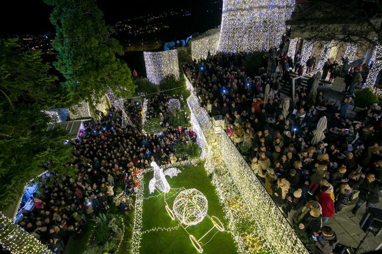Trsatska gradina u Rijeci osvijetljena s 111.000 lampica
