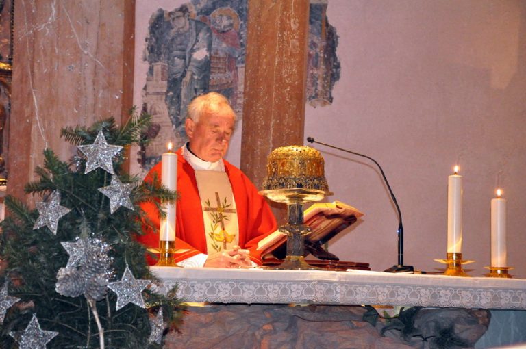 Crkva danas slavi 1212. godina od pri­jenosa relik­vija Sve­tog Tripuna iz Carigrada u Kotor