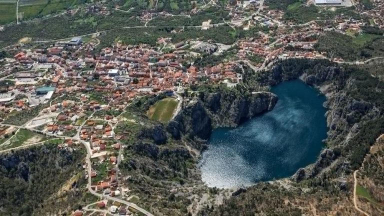 Pokrenuta inicijativa za proglašenje imotskih jezera UNESCO Geo parkom