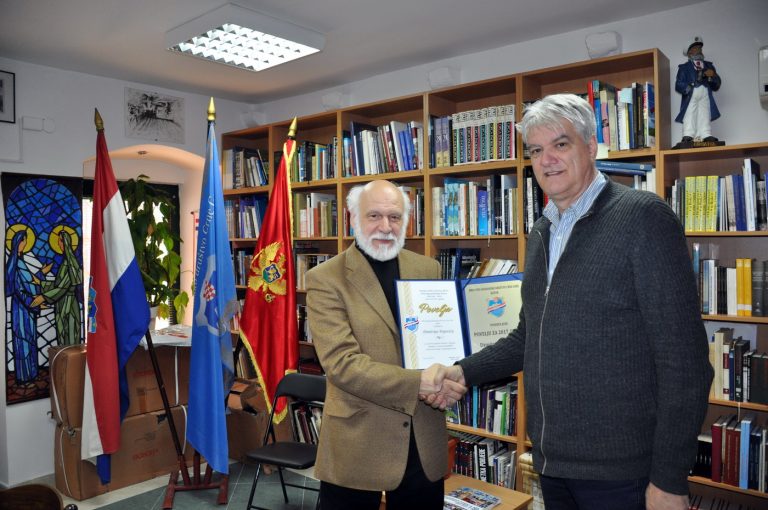Uručena Povelja HGD-a Dimitriju Popoviću