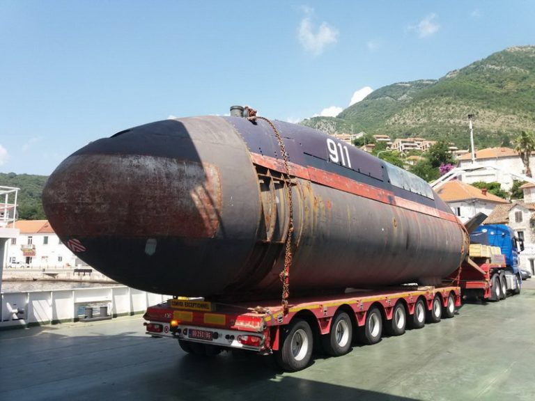 Srbija preuzela doniranu podmornicu – „Tisa“ putuje za Beograd