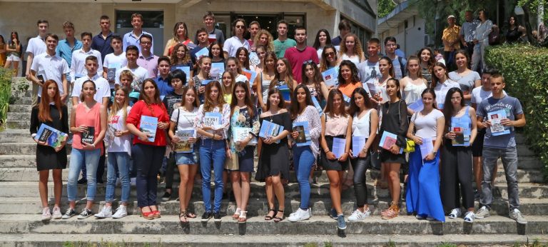 Diplome i nagrade za 86 najuspješnijih hercegnovskih đaka