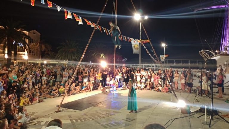 Počeo Festival uličnih perfomera In Art