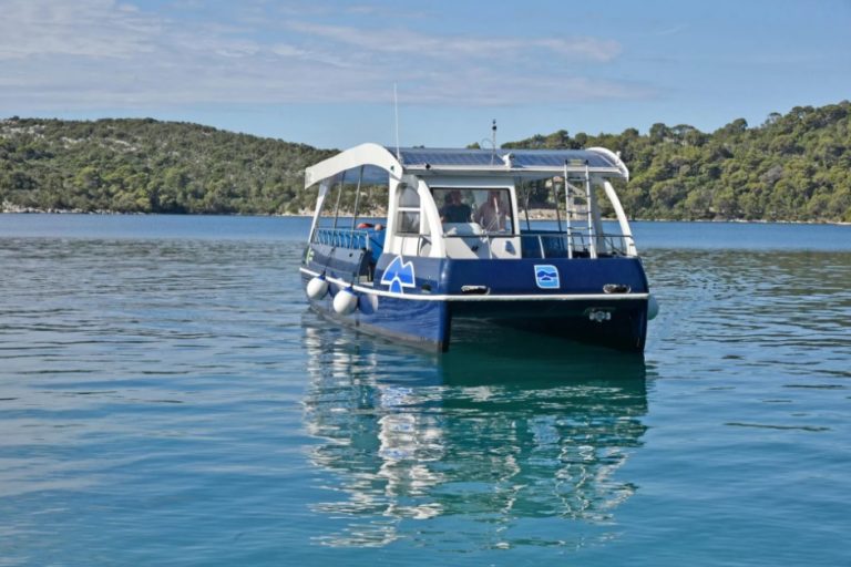 Mljet – Zaplovio prvi od tri električna broda