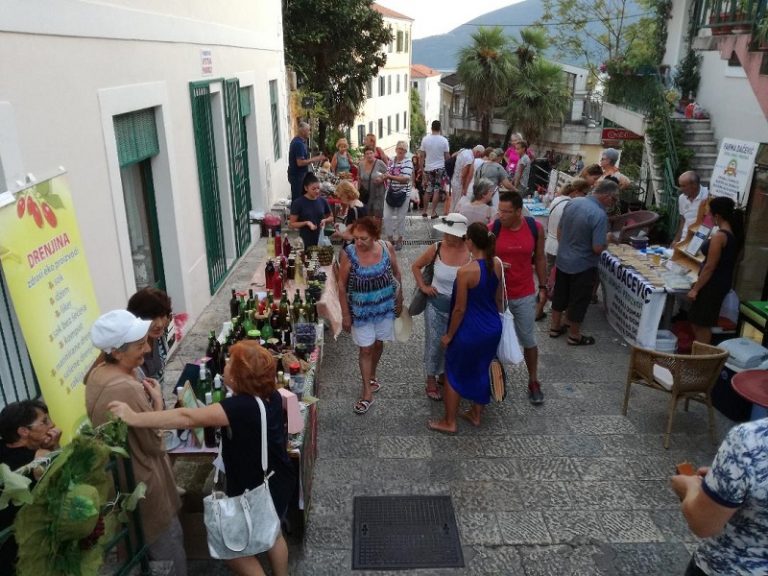 Fešta na skalama – kreativnost, umjeće, humanost…