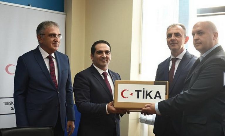 Dom zdravlja Kotor dobio EKG aparat iz donacije Turske agencije TIKA