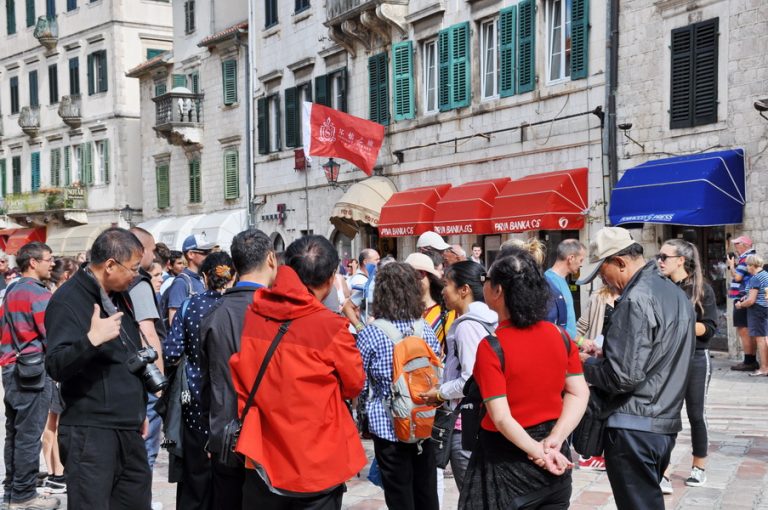 Turističkim vodičima jednokratna pomoć