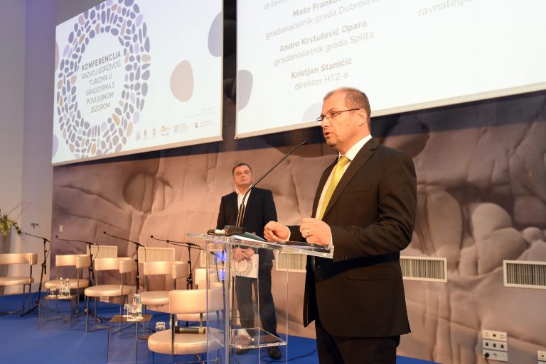 Konferencija u Splitu: Turizam ugrožava način života u povijesnim gradskim jezgrama