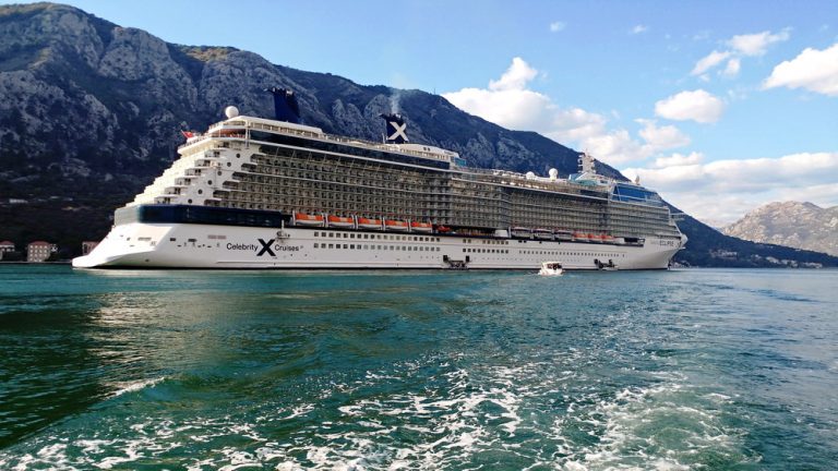 Ploveći grad megakruzer „Celebrity Eclipse“ posjetio Boku
