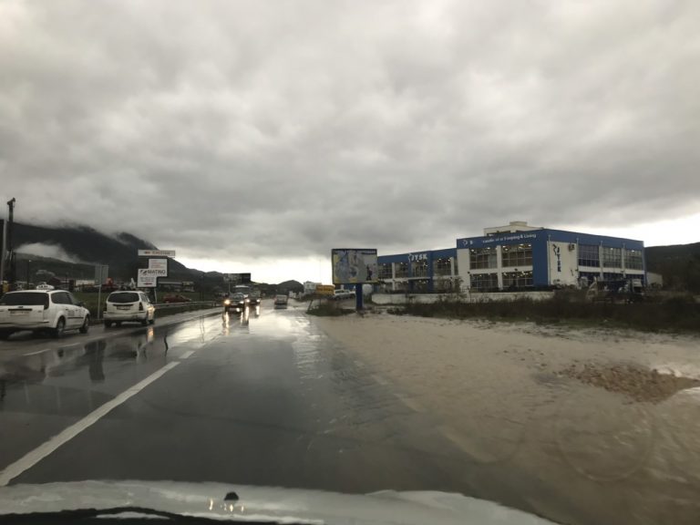 Put Tivat – Budva zatvoren za saobraćaj – H.Novi sve gradske službe na terenu