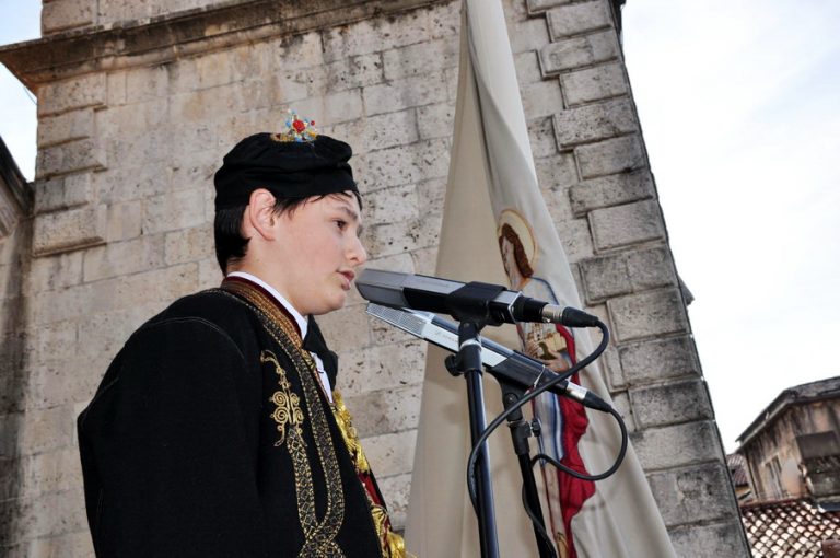 Lodama počele tradicionalne Tripundanske svečanosti u Kotoru