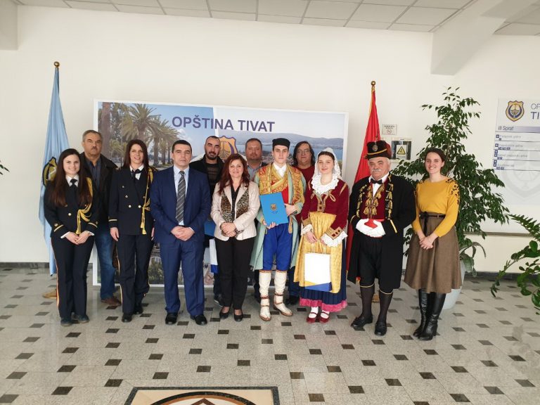 Tivat – 24.000 eura za Bokeljsku mornaricu, Glazbeno prosvjetno društvo i KUD “Boka”