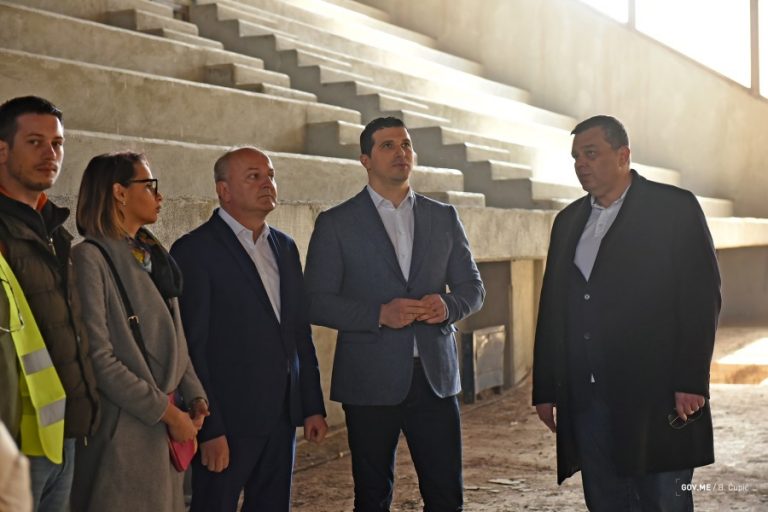 Kotor: počela završna faza rekonstrukcije zatvorenog bazena, otvaranje do kraja godine
