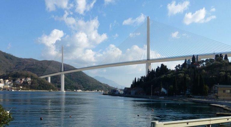 Ponovo aktuelizovano premošćavanje Boke: Most isplativiji, ali je tunel bolje rješenje