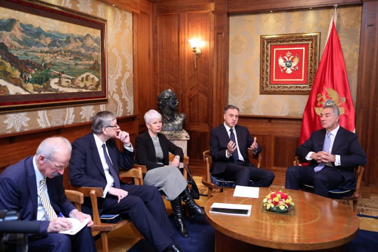 Bivši predsjednici država i vlada regije u Podgoričkom klubu
