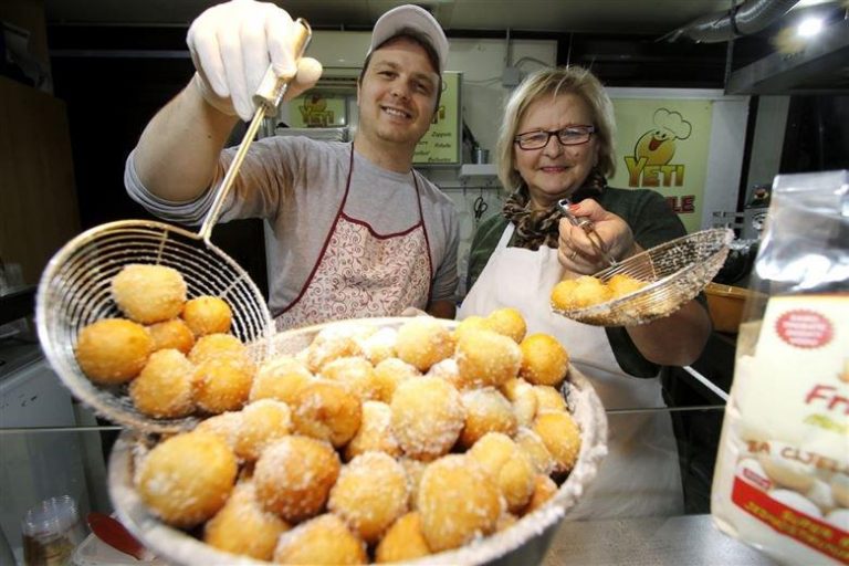 Jedna od najslađih priča o uspjehu – Fritule ove Makarke i njenog sina pravi su hit