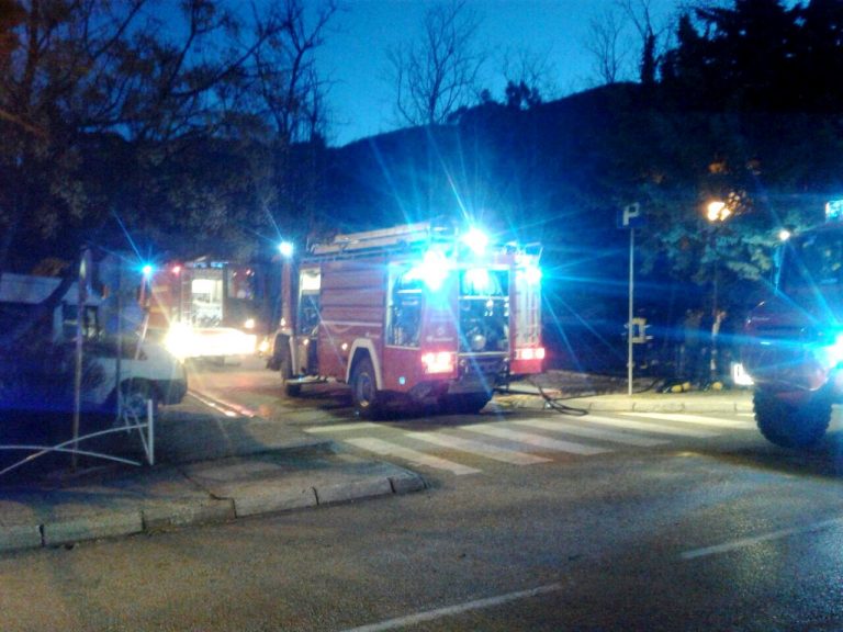 Požar u fabrici za proizvodnju konopa i opreme za more “Una” u Tivtu