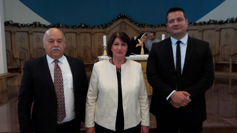 Deković i Vuksanović „skinuli glavu“ Mariji Vučinović